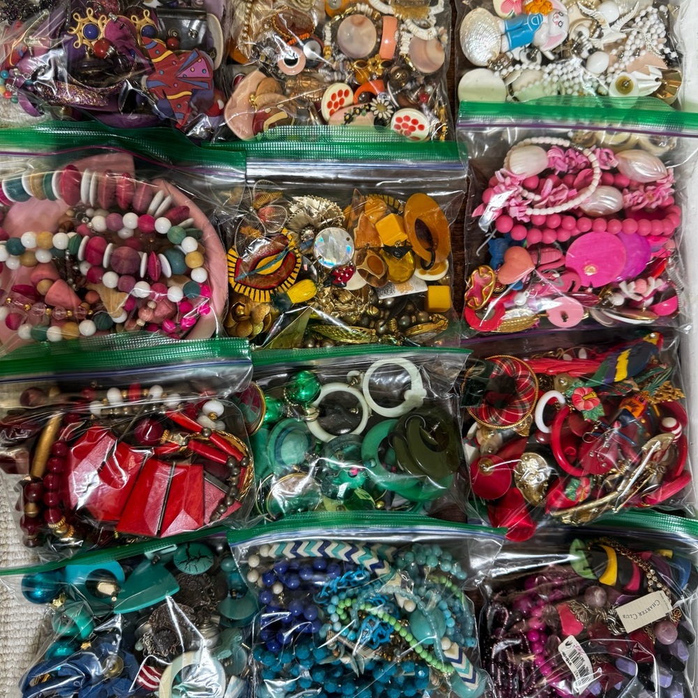 BULK VINTAGE JEWELRY 1950-1990’s!
